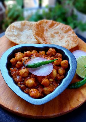A picture of Chole/Chana masala.