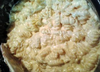 Easiest Way to Recipe Perfect macaroni and creamy cheese an improvisation