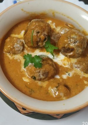 A picture of Shahi cauliflower kofta curry.