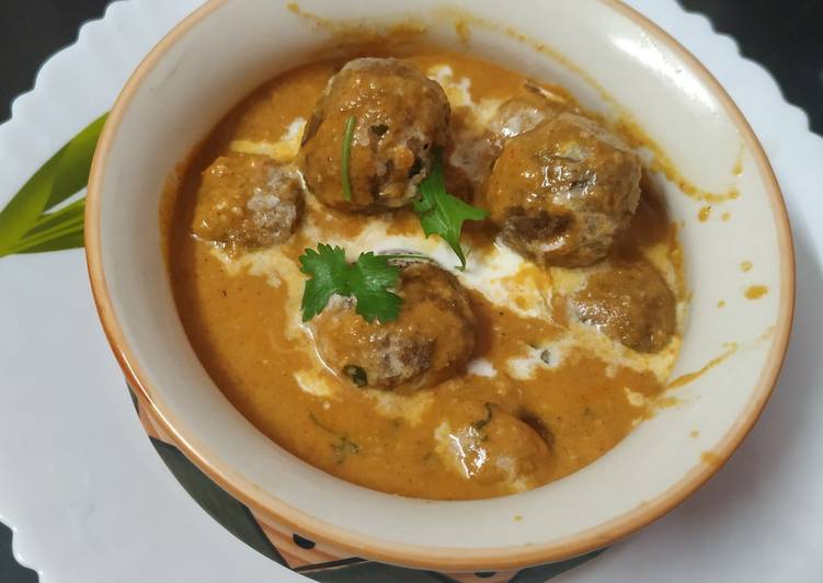 Easy Shahi cauliflower kofta curry