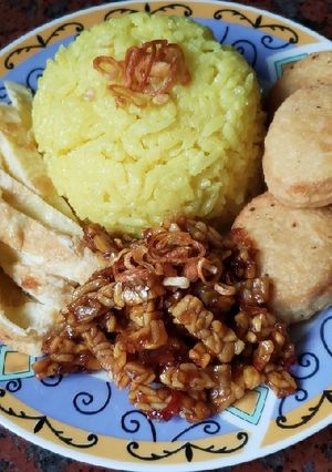Foto resep Nasi Kuning Kukus di Dandang