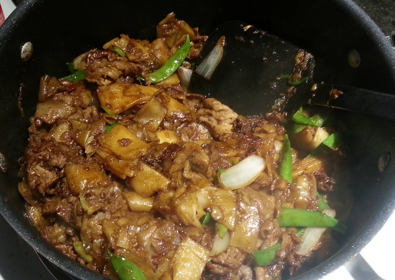 Classic Chinese Beef with Fat Noodles