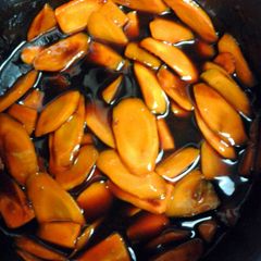 teriyaki carrots A picture of teriyaki carrots.