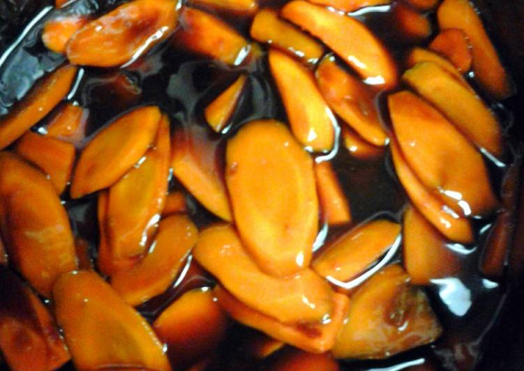 Steps to Make Quick teriyaki carrots