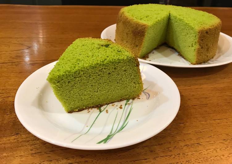 Langkah Mudah untuk Menyiapkan Gluten Free Pandan Chiffon Cake Anti Gagal