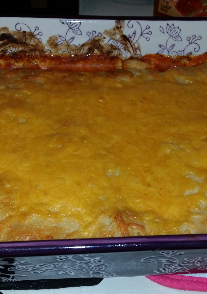 A picture of Buffalo Chicken Cresent Casserole.