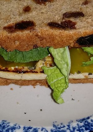 A picture of Tofu/Veggie Sandwich (Lactose intollerant frendly).