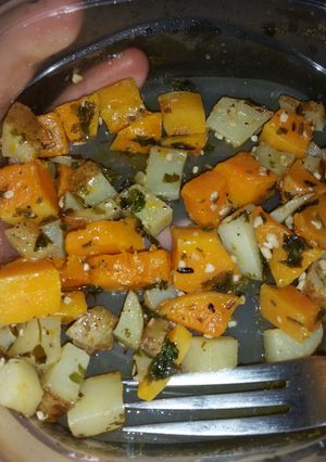 A picture of Roasted potatoes and butternut squash.