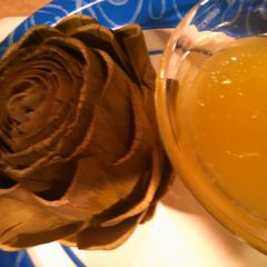 A picture of Steamed artichokes.