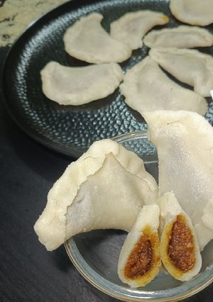 A picture of Puli Pithe.