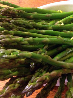 A picture of Preparing/ Steaming Asparagus.