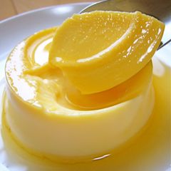 A picture of Gelatin Custard Pudding That Children Love.