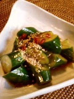 A picture of Chinese-Style Spicy Marinated Cucumbers.