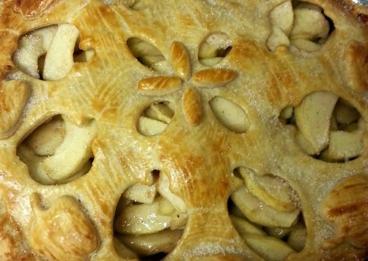 Step-by-Step Guide to Make Homemade Autumn Apple Pie