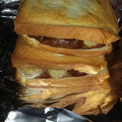 A picture of Cookie butter and banana toast.