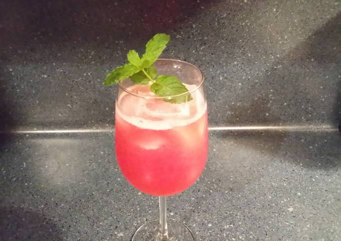 Recipe of Bobby Flay TX's Style ~ Raspberry Soda