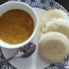 A picture of Healthy IDLI SAMBAR😋.