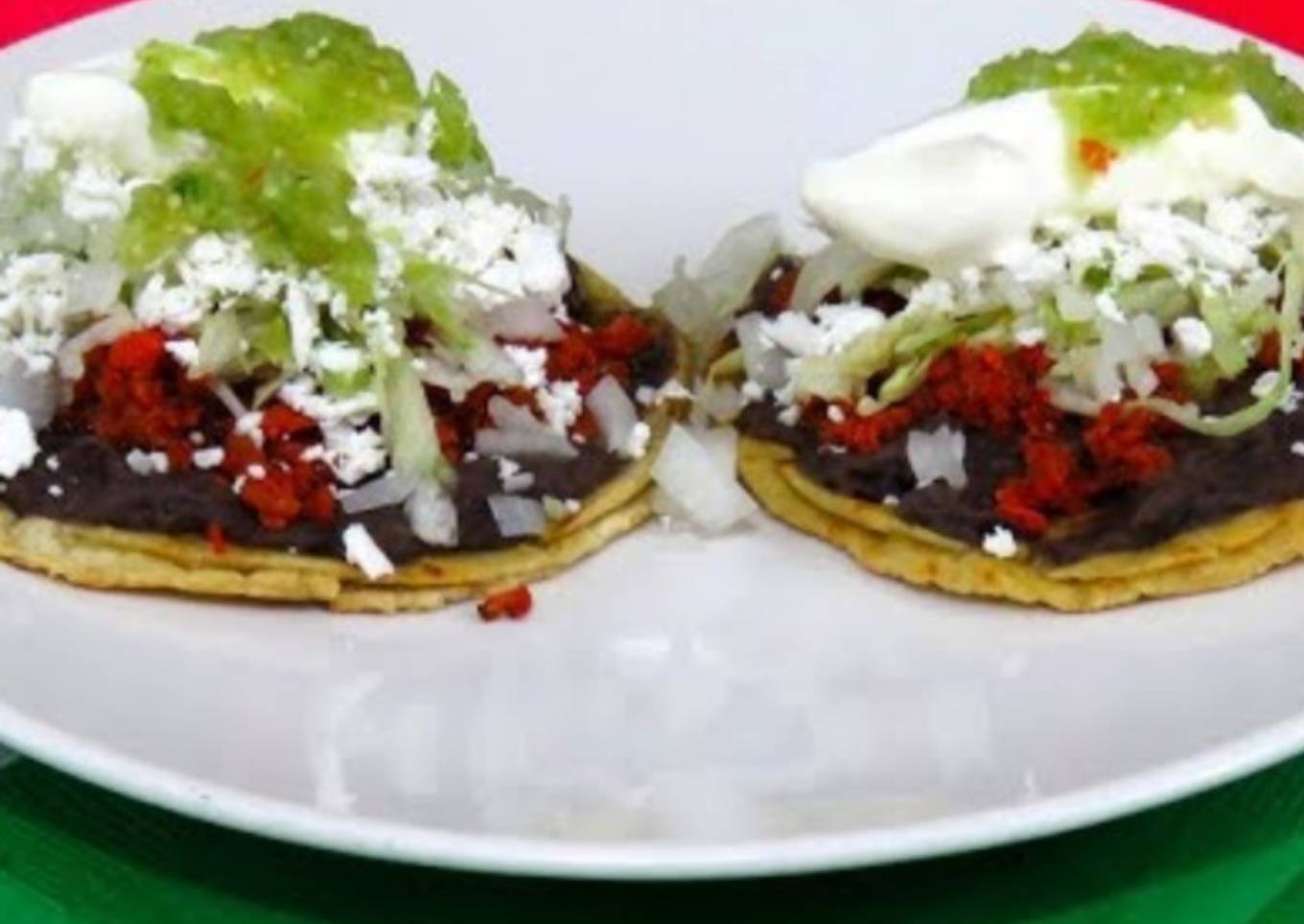 Sopes con chorizo