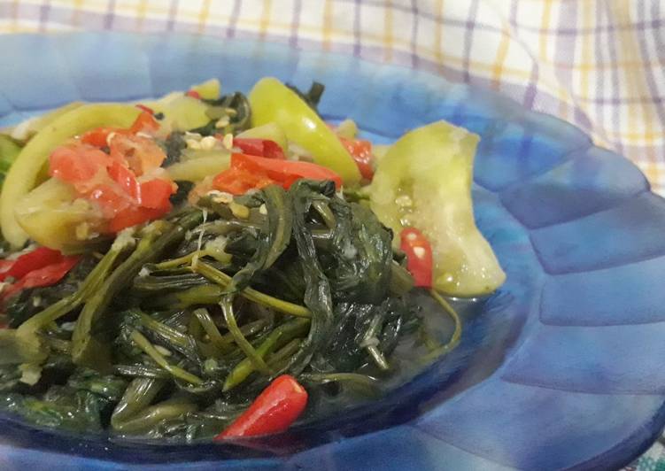 Resep Tumis kangkung menado Anti Gagal