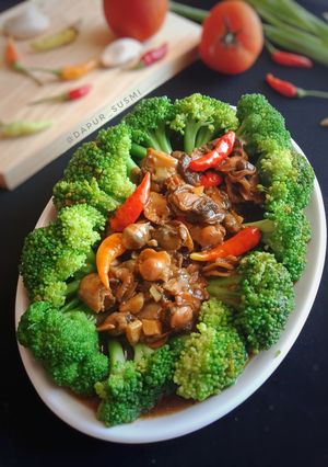 Foto resep Brokoli siram kerang
