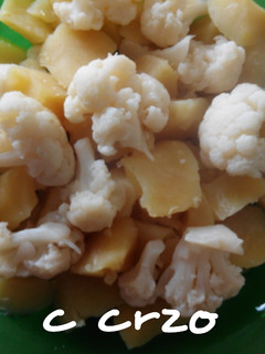 Una foto de Patatas con coliflor