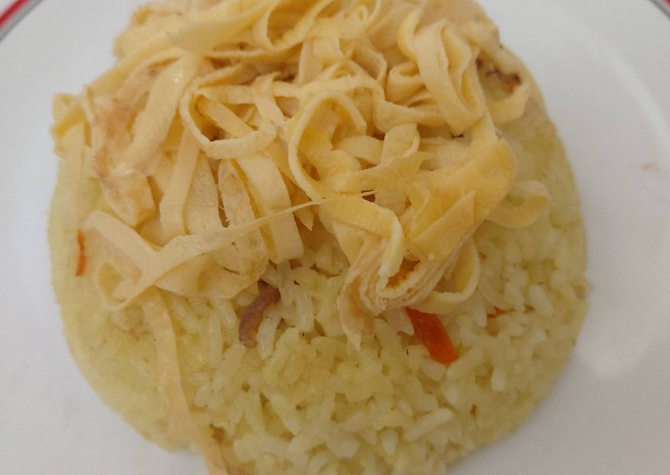 Nasi goreng kunyit sederhana (simple)