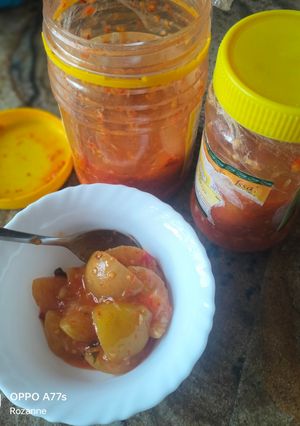 A picture of Tangy lime pickle.