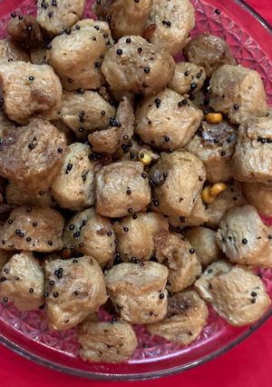 A picture of Soya with a different tadka.