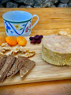 Una foto de FOIE MICUIT EN TAZA (SIN HORNO) En Solo 2 minutos 👌🏻