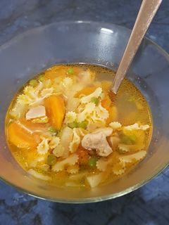 Zöldborsós csirkeragu leves recept fotója