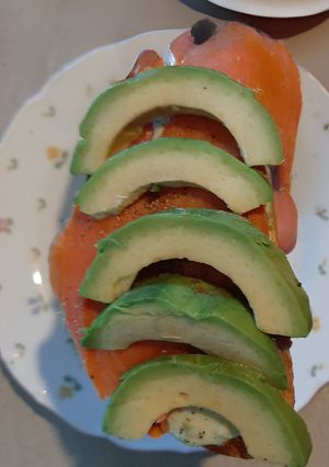 Une photo de Toast Saumon Avocat Yaourt ou fromage frais