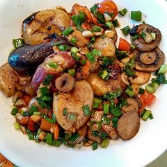 A picture of Pan-seared baby potatoes 香煎小土豆#comfort food#.