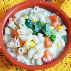 A picture of White sauce macaroni.