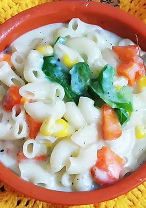 A picture of White sauce macaroni.