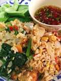 ข้าวผัดไก่ยอ +น้ำปลาพริก🍚🐔