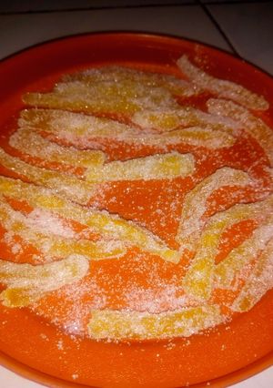 Una foto de "Cascaritas de Naranja Confitada"😋😋😋