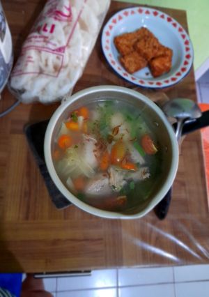 Foto resep Sup Ayam dan Tempe Goreng SimpLe