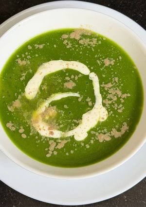 A picture of Healthy Lauki & Spinach Soup 🥣 With Lentil.
