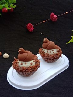 বার্ড নেস্ট চকলেট সন্দেশ... রেসিপির প্রধান ছবি