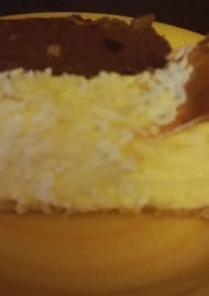 A picture of White Chocolate Cheesecake.
