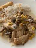 Pollito con champiñones y maíz