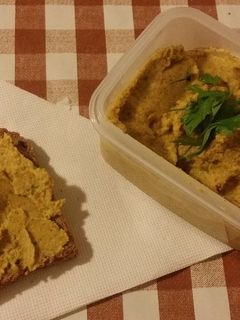 Una foto de Paté de lentejas y cebolla