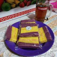 A picture of 327.*cake kukus lapis taro *.