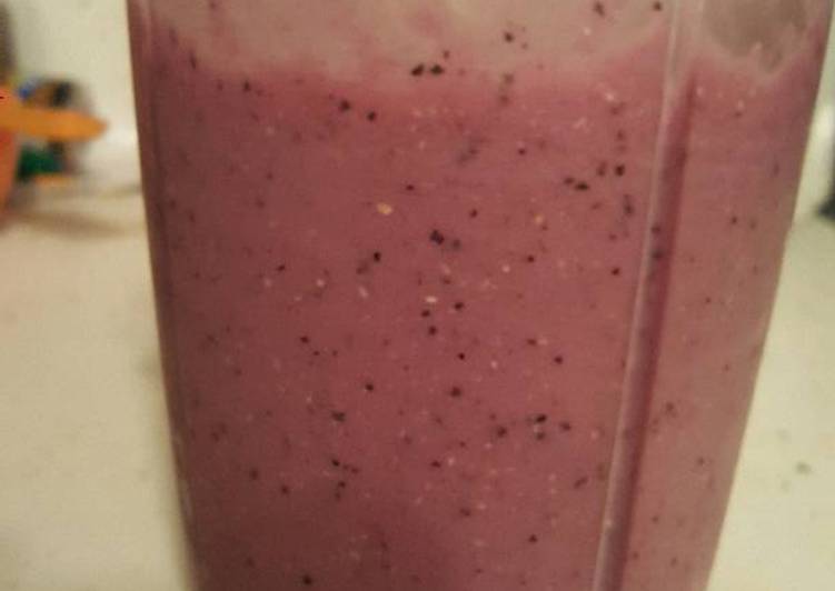 Step-by-Step Guide to Make Perfect Blue berry pineapple smoothie