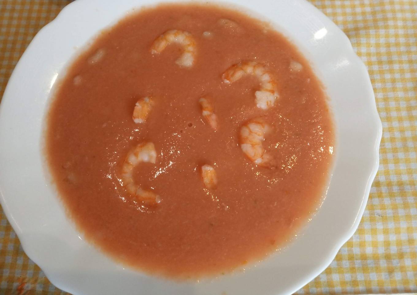Sopa fría de alubias blancas y gambones (frescos o cocidos)
