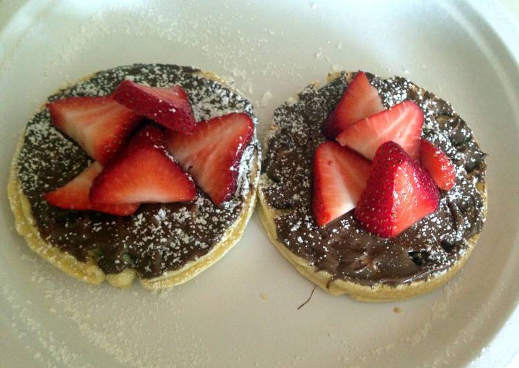 Nutella Waffle With Strawberries