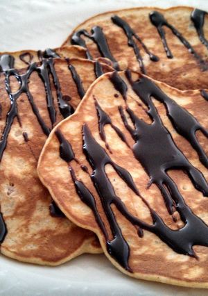 A picture of easy banana nut pancakes.