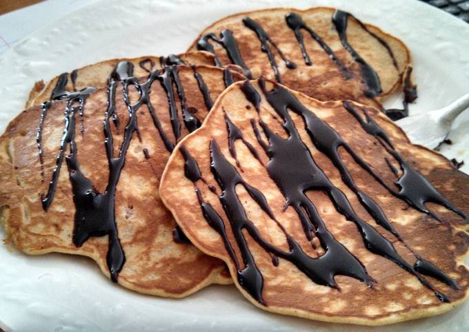 easy banana nut pancakes Recipe