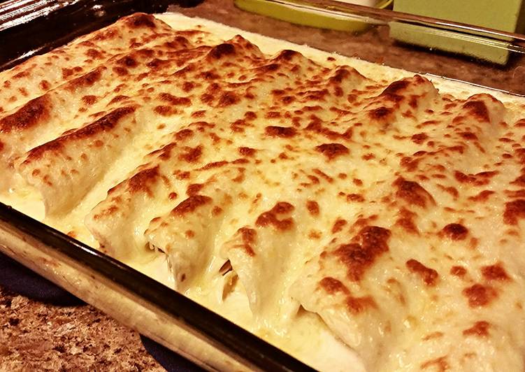 Steps to Prepare Perfect Cheesy Chicken Enchiladas