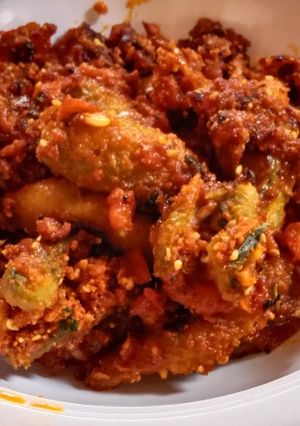 ભરેલા કરેલા નુ શાક (Bharela Karela Shak Recipe In Gujarati) રેસીપી મુખ્ય ફોટો